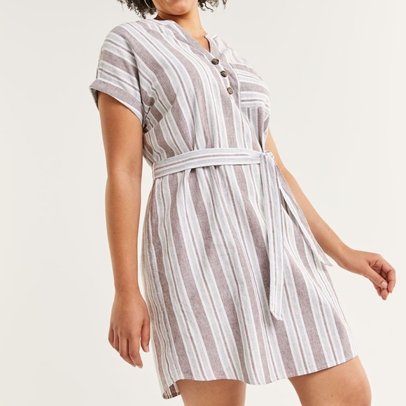Reitman's Split Neck Henley Dress With Sash - Picture 1 of 8